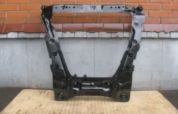 Балка передняя поперечная для Nissan X-Trail 2008 года на фотографиях