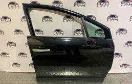 Двери для Citroen C4 2008 года на фотографиях