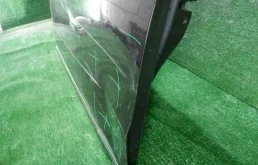 Дверь передняя левая для Volkswagen Passat 2010 года на фотографиях