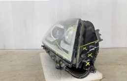 Фары для Volkswagen Passat 2011 года на фотографиях