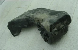 Бачок стеклоомывателя передний для Mercedes-Benz C class 2018 года на фотографиях