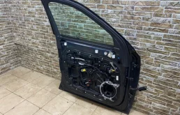 Дверь передняя левая для Volvo XC90 2018 года на фотографиях