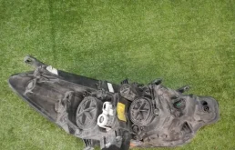 Фара левая для Kia Cerato 2014 года на фотографиях