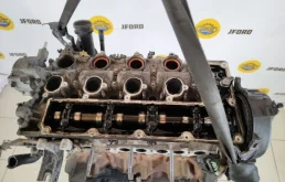 Двигатель без навесного для Ford Kuga 2013 года на фотографиях