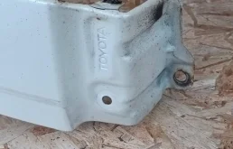 Крыло правое для Toyota Land Cruiser 2008 года на фотографиях