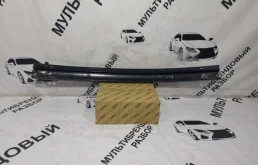 Усилитель заднего бампера для Toyota RAV4 2017 года на фотографиях