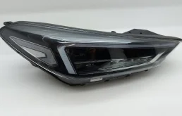 Фара правая для Hyundai Tucson 2017 года на фотографиях