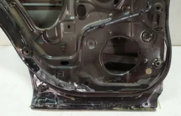 Дверь передняя правая для Nissan X-Trail 2006 года на фотографиях