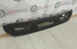 Спойлер переднего бампера для Audi Q8 на фотографиях