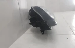 Фара ксенон левая для Renault Logan 2013 года на фотографиях