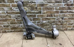 Рычаг передний правый нижний для Volvo XC90 2018 года на фотографиях