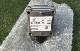 Камера заднего вида для Mercedes-Benz S class 2018 года на фотографиях