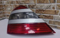 Фонарь левый для Mercedes-Benz S class 2005 года на фотографиях