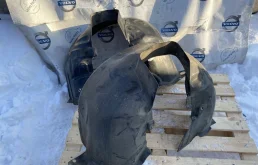 Подкрылок передний левый для Volvo S80 2013 года на фотографиях