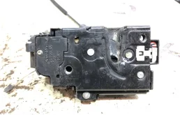 Замок передней левой двери для Skoda Octavia 2010 года на фотографиях