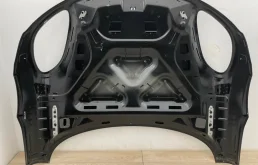 Капот для Porsche Macan 2023 года на фотографиях