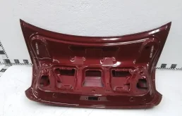 Дверь багажника для Volkswagen Polo 2011 года на фотографиях