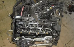 Двигатель без навесного для BMW 5er 2019 года на фотографиях