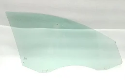 Стекло двери переднее левое для Volkswagen Passat 2011 года на фотографиях