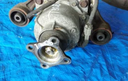 Редуктор заднего моста для Nissan X-Trail 2001 года на фотографиях