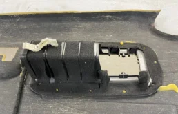 Обшивка крыши (потолок) для Volkswagen Touareg 2013 года на фотографиях