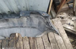 Бампер для Volkswagen Polo 2005 года на фотографиях