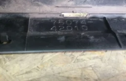 Накладка на дверь передняя левая для Toyota RAV4 на фотографиях