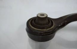 Качающийся рычаг правый для BMW X5 на фотографиях