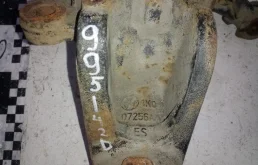 Кулак поворотный правый для Skoda Octavia 2020 года на фотографиях