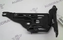 Петля капота правая для BMW X5 на фотографиях