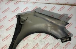 Крыло левое для Suzuki SX4 2010 года на фотографиях