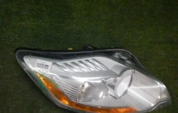 Фара левая для Ford Kuga 2012 года на фотографиях