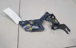 Петля капота левая для BMW X3 2013 года на фотографиях