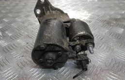 Стартер для Volkswagen Passat 1996 года на фотографиях