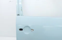 Дверь передняя правая для Volkswagen Caddy 2010 года на фотографиях