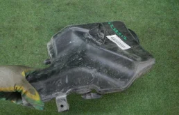 Бачок омывателя для Mercedes-Benz S class 2015 года на фотографиях