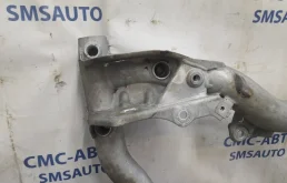 Подрамник двигателя для Mercedes-Benz C class 2014 года на фотографиях