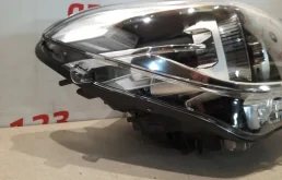Фара правая для BMW 1er 2017 года на фотографиях