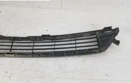 Решетка переднего бампера для Toyota RAV4 2014 года на фотографиях