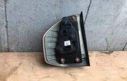 Фонарь правый для BMW X3 2006 года на фотографиях