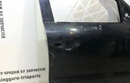Дверь передняя правая для Hyundai Tucson 2010 года на фотографиях