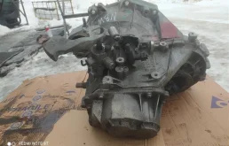 МКПП для Volkswagen Golf 2009 года на фотографиях