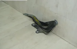 Петля капота правая для Kia Sportage на фотографиях