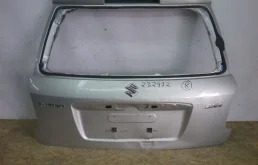 Крышка багажника для Suzuki SX4 2010 года на фотографиях