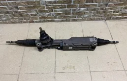 Рулевая рейка для Audi A4 2014 года на фотографиях