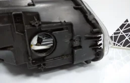 Фара ксенон левая для Skoda Octavia 2014 года на фотографиях