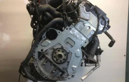 Двигатель без навесного для BMW 5er 2000 года на фотографиях