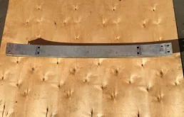 Усилитель заднего бампера для Toyota Avensis 2006 года на фотографиях