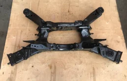 Задний подрамник для Nissan Teana 2012 года на фотографиях