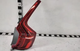 Фонарь внешний правый для Volvo XC90 2015 года на фотографиях